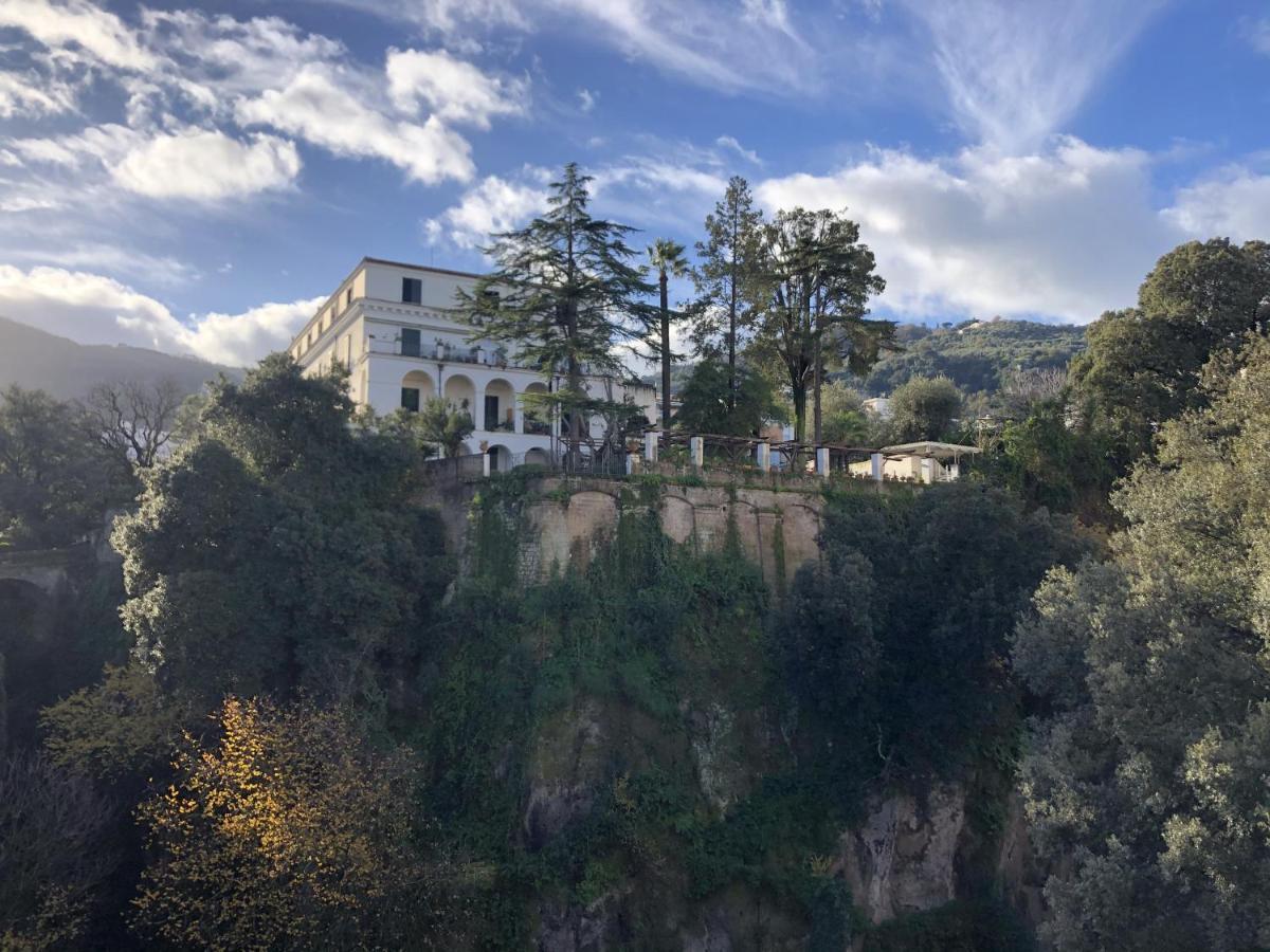 Hotel Relais La Rupe Península Sorrentina Exterior foto