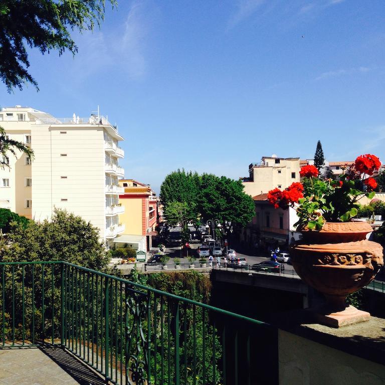 Hotel Relais La Rupe Península Sorrentina Exterior foto